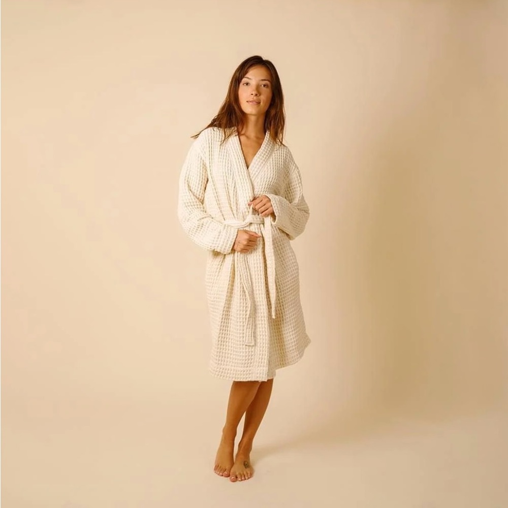 HAPPY PLACE BRAND WAFFLE ROBE